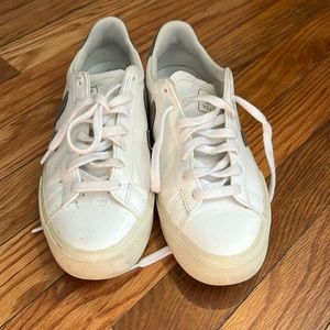 Veja US 6 Campo Leather Sneakers